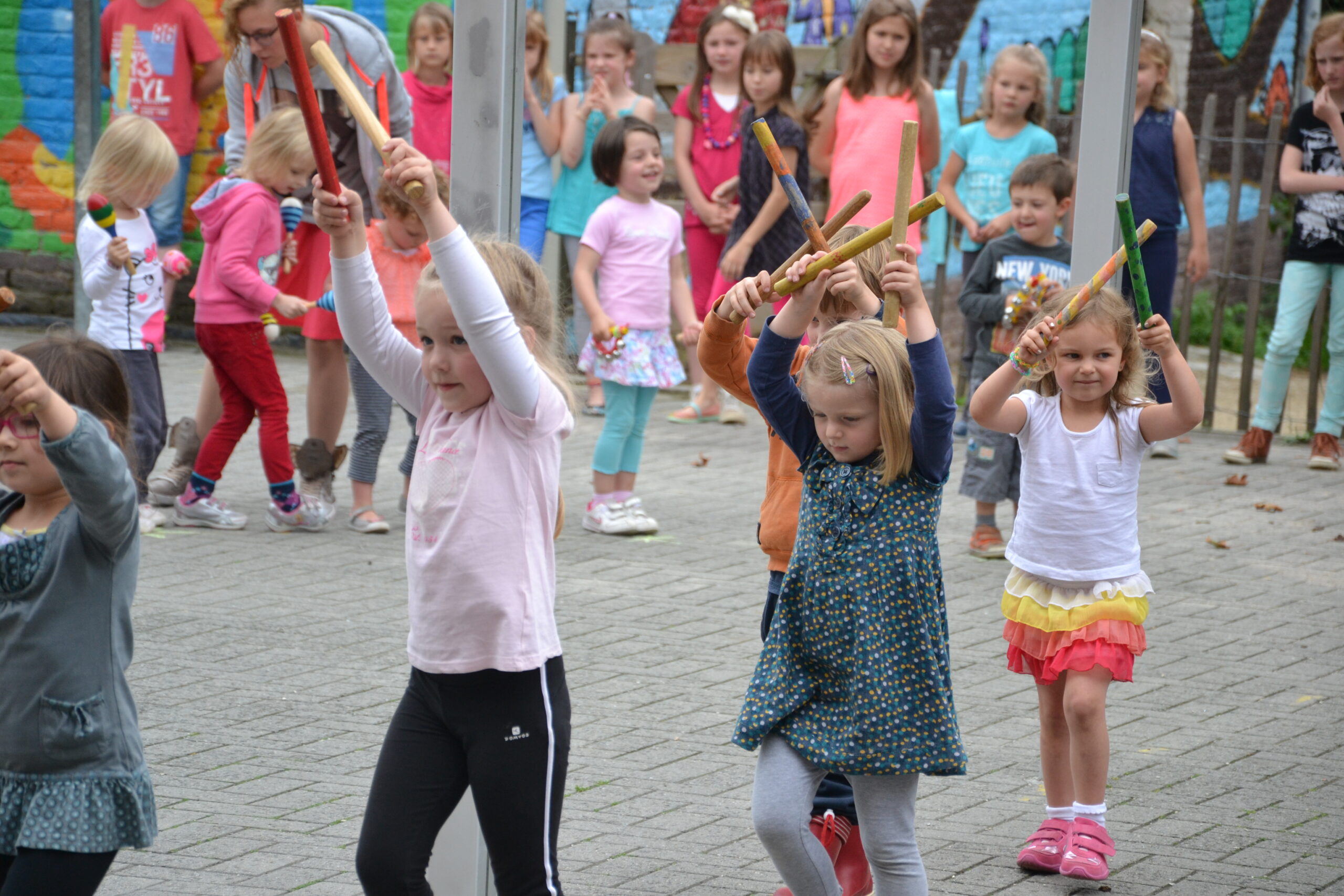 stages, enfants qui dansent
